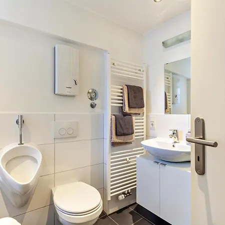 1 Apartment
